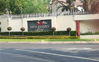3 Bedroom Cluster in Douglasdale