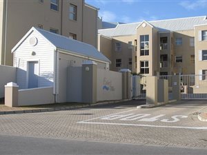 3 Bed Apartment in Diaz Beach