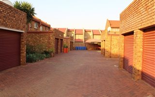 2 Bedroom Apartment in Dorandia