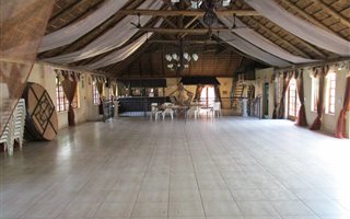 1200 m² Commercial space in Kameeldrift