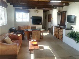 2 Bed House in Zonnebloem