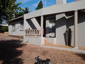 4 Bed House in Tileba