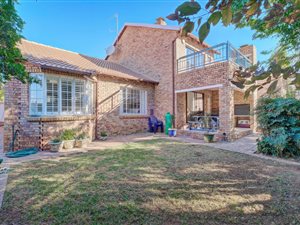 3 Bed Townhouse in Bromhof