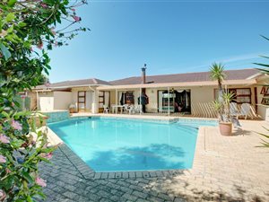 4 Bedroom House in Amanda Glen