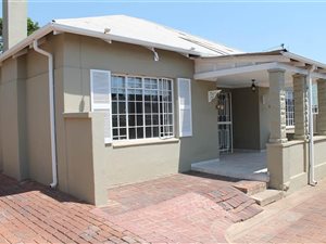 3 Bed House in Kensington
