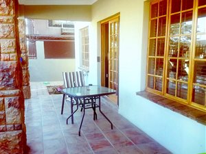3 Bed House in Rosedale