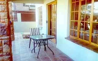 3 Bedroom House in Rosedale