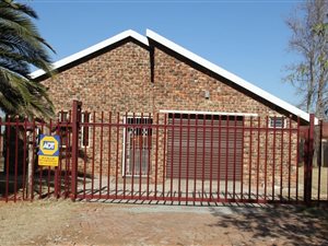 3 Bed House in Riebeeckstad