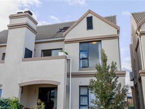 3 Bed Apartment in Longdown