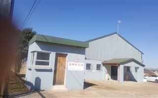 1546 m² Commercial space in Vosloorus