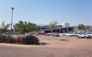 120 m² Commercial space in Randpark Ridge