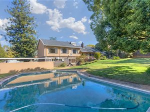 4 Bed House in Victory Park