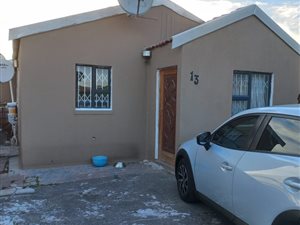 2 Bed House in Camelot