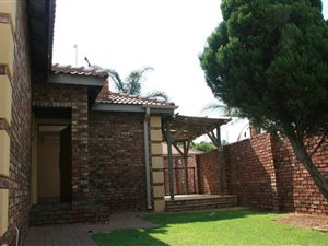3 Bed Townhouse in Doringkruin