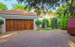 5 Bedroom House in Westlake Estate