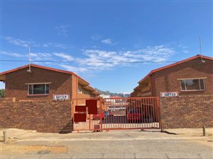 2 Bedroom Townhouse in Turffontein