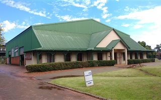 879 m² Industrial space in Rooihuiskraal