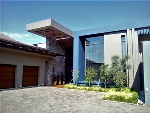 5 Bed House in Northdene