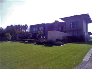 5 Bed House in Northdene