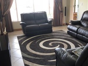 3 Bed Townhouse in Aerorand