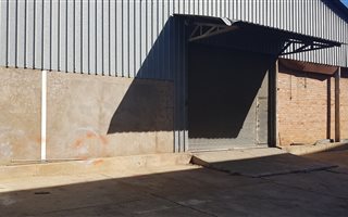 380 m² Industrial space in Roodewal and surrounds