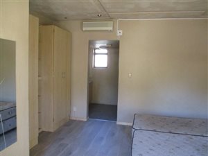 1 Bed Apartment in Brandwag