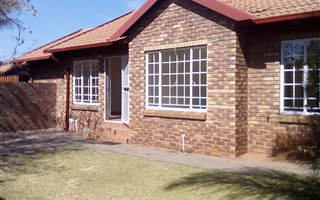3 Bedroom Townhouse in Meyerspark