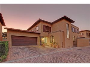 4 Bed House in Lynnwood Manor