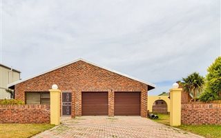 4 Bedroom House in Rowallan Park and surrounds
