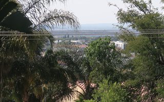 741 m² Land available in Groenkloof