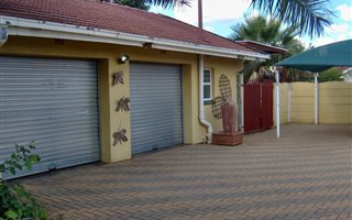 3 Bedroom House in Carletonville