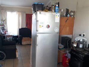 2 Bed House in Wimbledon Estate