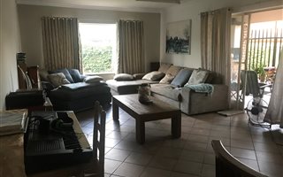 3 Bedroom House in Eldoraigne