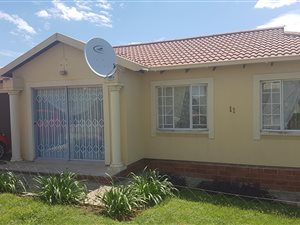 3 Bed House in Hyde Park