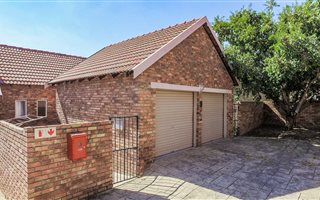 2 Bedroom Simplex in Brooklands