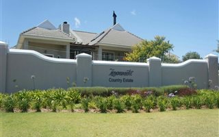 1312 m² Land available in Zevenwacht