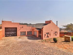 5 Bed House in Zakariyya Park