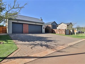 4 Bed House in Midstream Ridge Estate