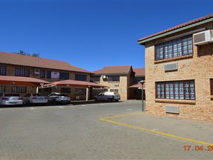 125 m² Commercial space in Brandwag