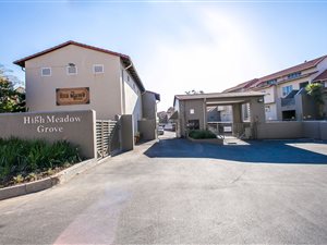2 Bed Apartment in Paulshof