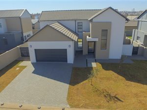 4 Bed House in Midstream Meadows