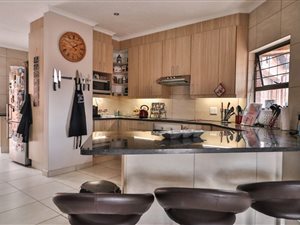 3 Bed Townhouse in North Riding AH