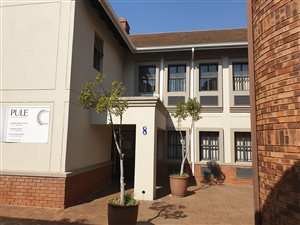 450 m² Commercial space in Hatfield