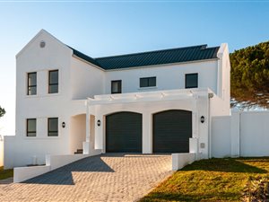 3 Bed House in Helderberg Village