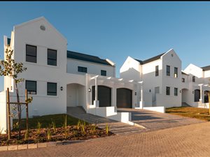 3 Bed House in Helderberg Village