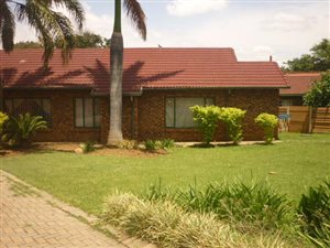 4 Bed House in Suiderberg