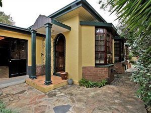 3 Bed House in Kensington
