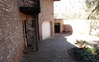 4 Bedroom House in La Montagne