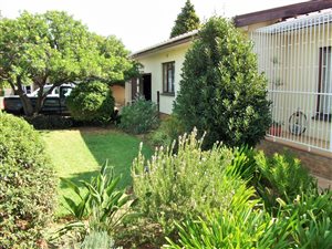 4 Bed House in Worcester West