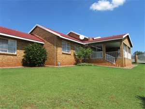 4 Bed House in Rangeview